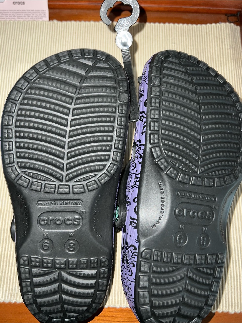 CROCS Haunted mansion Size 8 - Picture 4 of 5